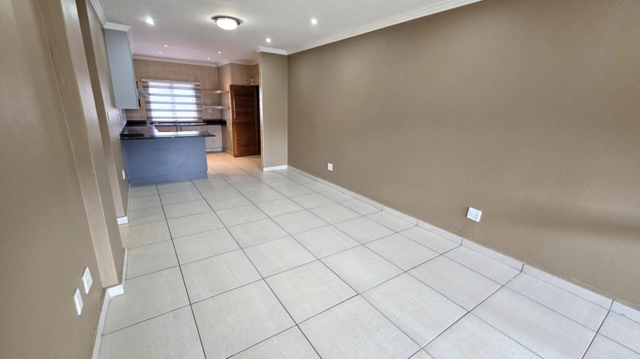 To Let 3 Bedroom Property for Rent in Melodie North West